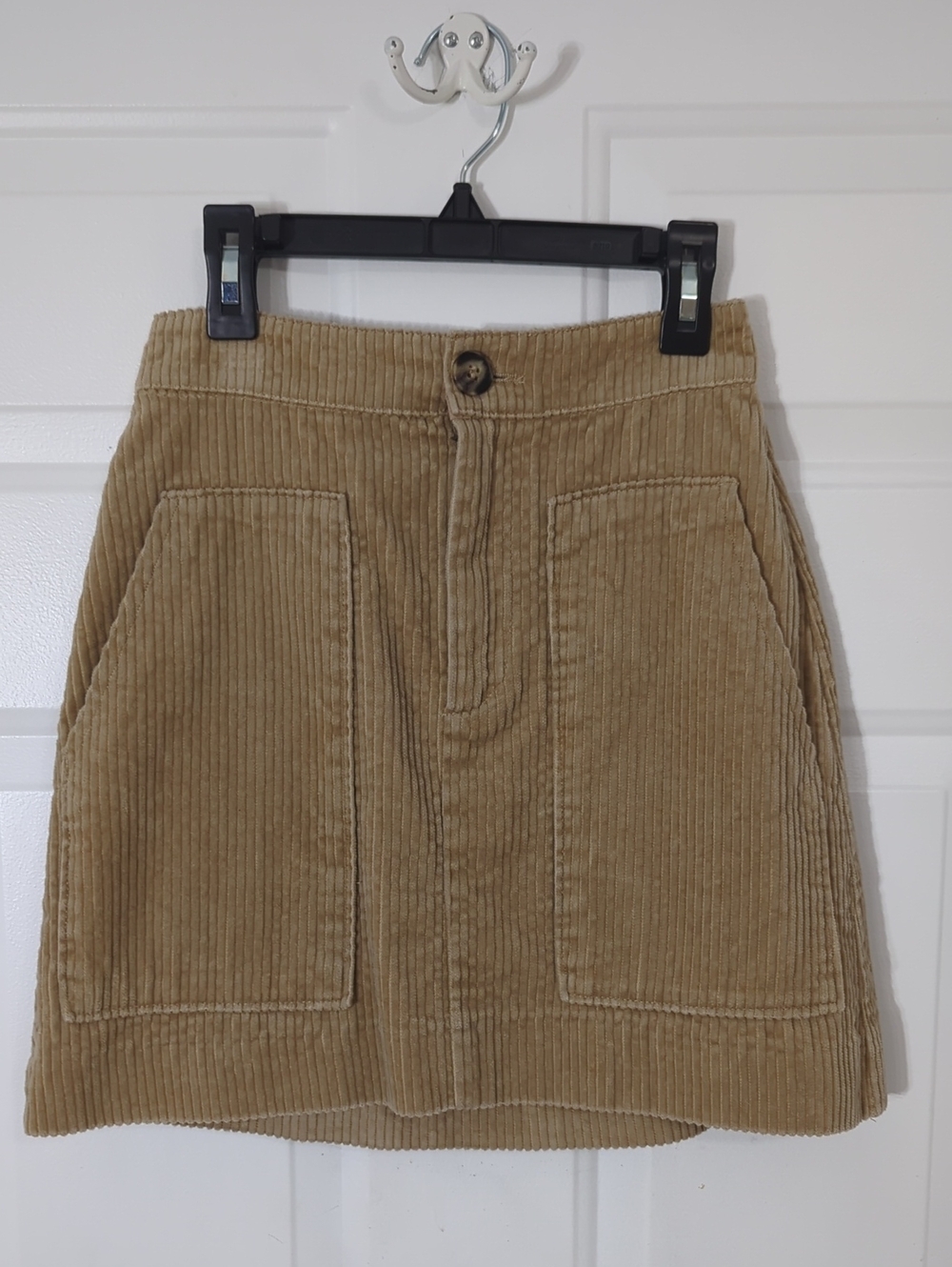 H&M Tan Beige Corduroy Patch Pocket Mini Skirt Size 2